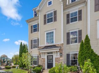 Falls Grove Condominium, Manassas, VA 20111