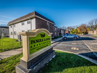 Pangea Park Townhomes Apartments Park Forest Il Apartments Com
