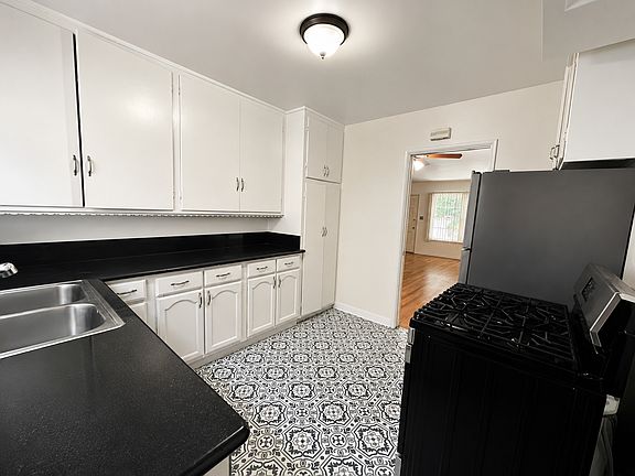 2nd image of 1230-1234 McClellan Dr #1232-1/4