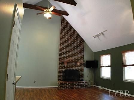 3rd image of 407 Jefferson Woods Dr