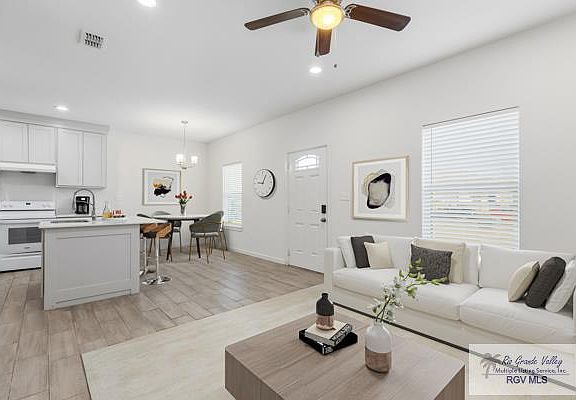 3rd image of 2421 N Valley Cir APT A