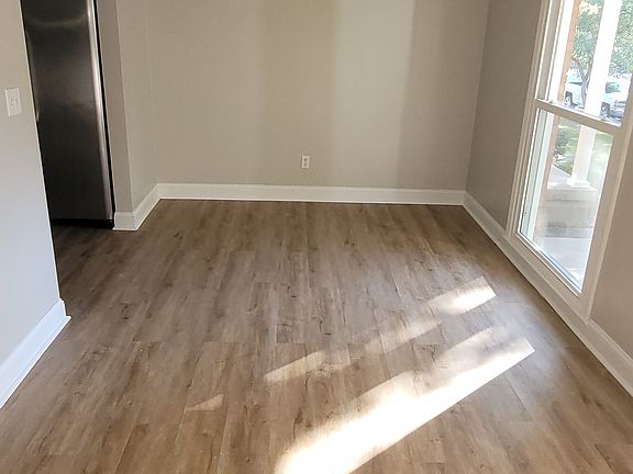 Breakfast room; to the right of the front door.