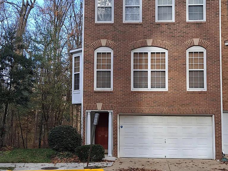 7738 Heritage Woods Way — Photo 18