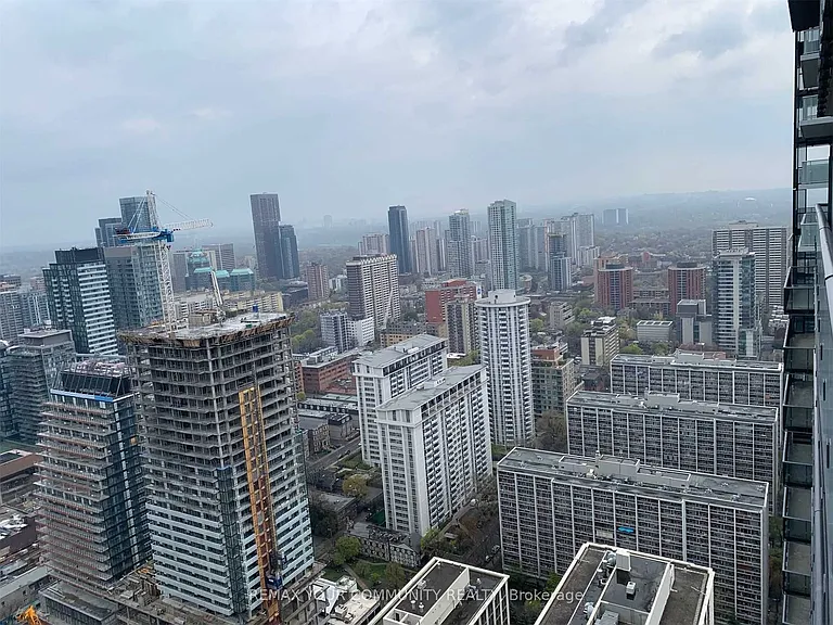 15 Grenville St #4205 — Photo 15