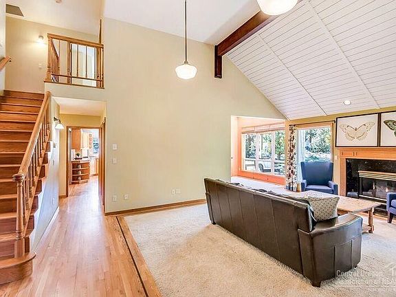 5th image of 20580 Woodside North Dr