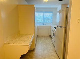 866 S Westgate Ave APT 1, Los Angeles, CA 90049