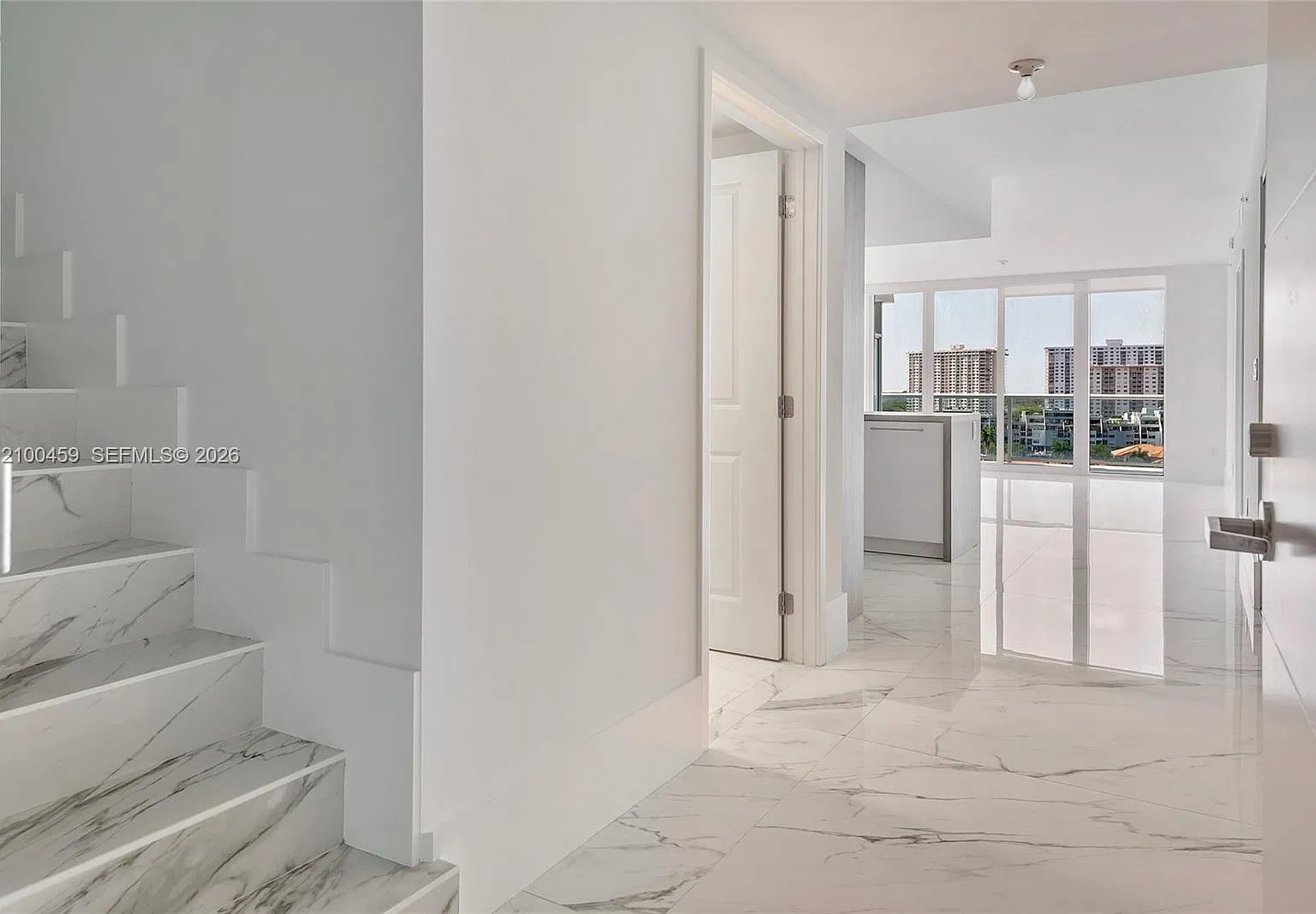 400 Sunny Isles Condo Eas — Photo 3