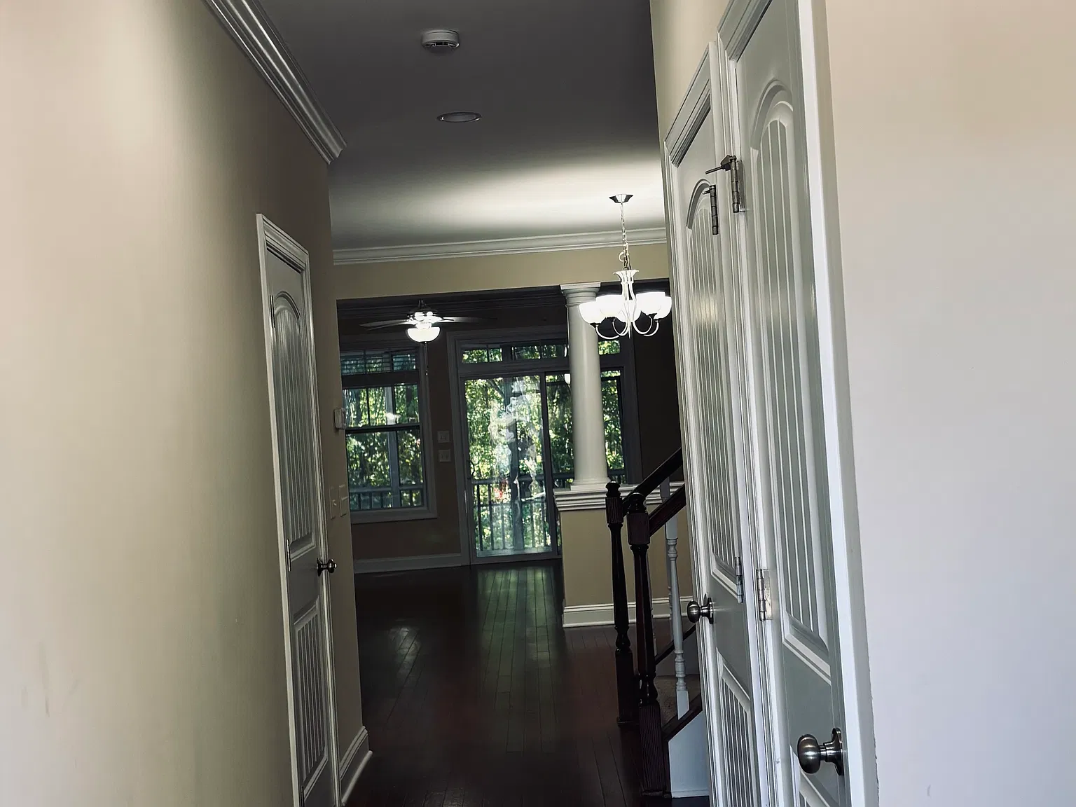 4 bed, 3.5 bath, 2392 sqft, $2,400 — Photo 2