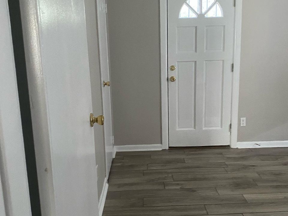 1st image of 3253 Dellwood Ave