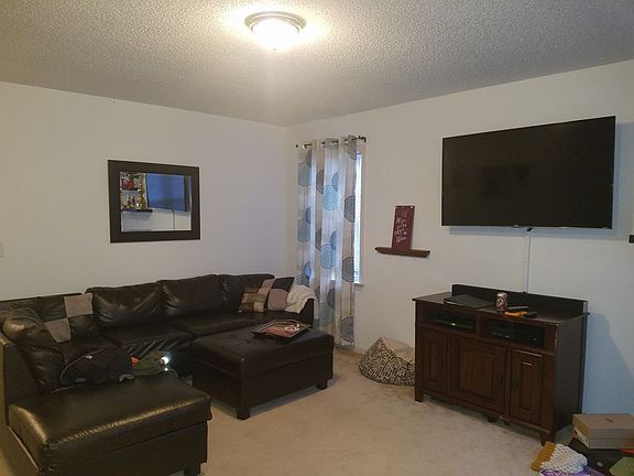 4th image of 634 Serene Ct