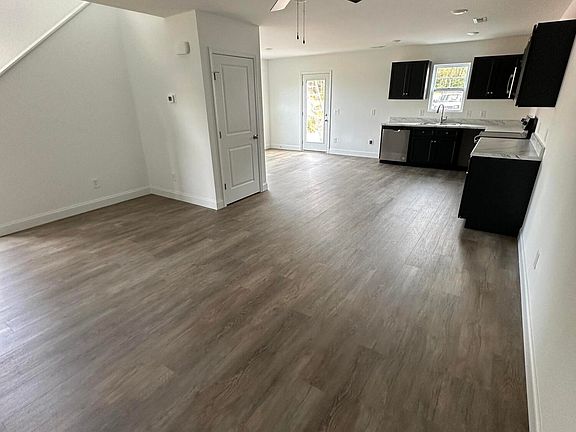 4th image of 4515 Greenway Avenue