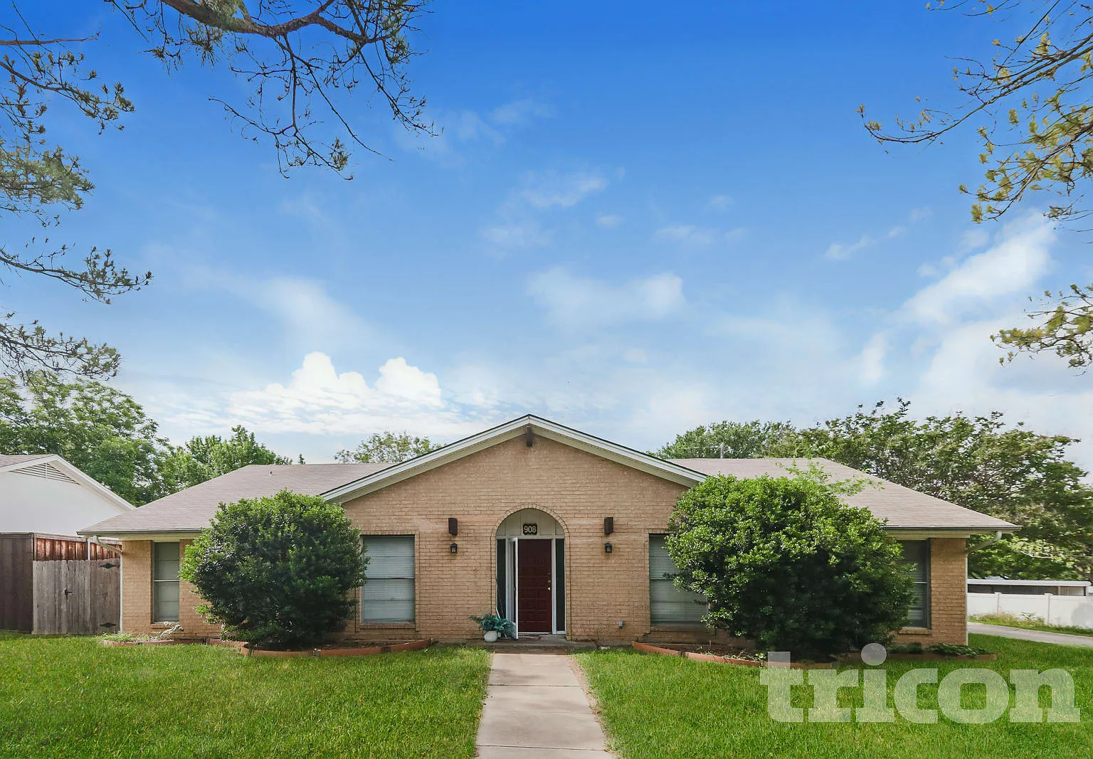 908 Hilton Place Denton TX — Photo 1