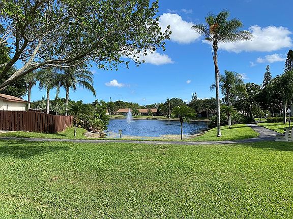 3rd image of 4807 Sable Pine Cir #942-B1