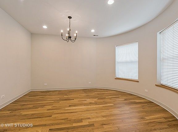 2nd image of 4503 S Calumet Ave #1S