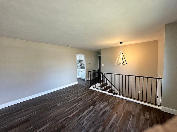 4th image of 2430 W Pintura Ct