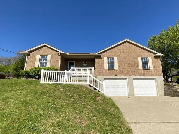 3877 Brown Farm Dr, Hamilton, OH 45013