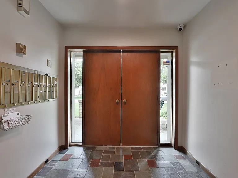 699 Wetmore Rd — Photo 4
