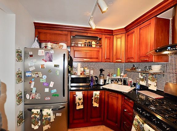 5th image of 2716 41st Ave #4C