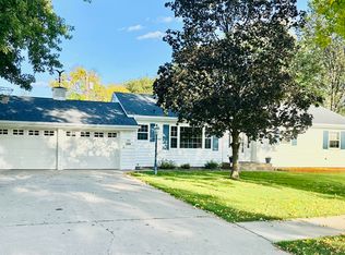 1760 McDonald Dr, Huron, SD 57350