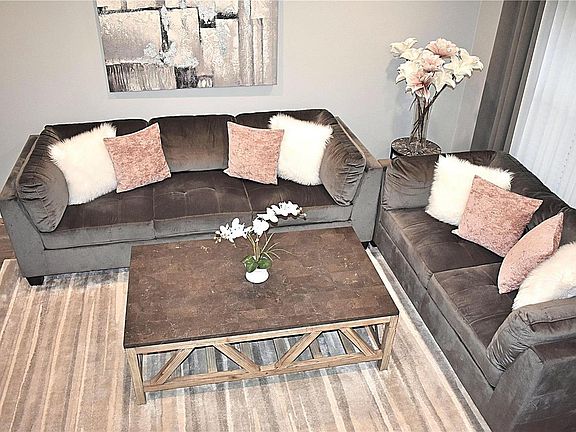 4th image of 4236 Burnett Walk
