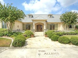 110 Baltic Ave, Center Point, TX 78010