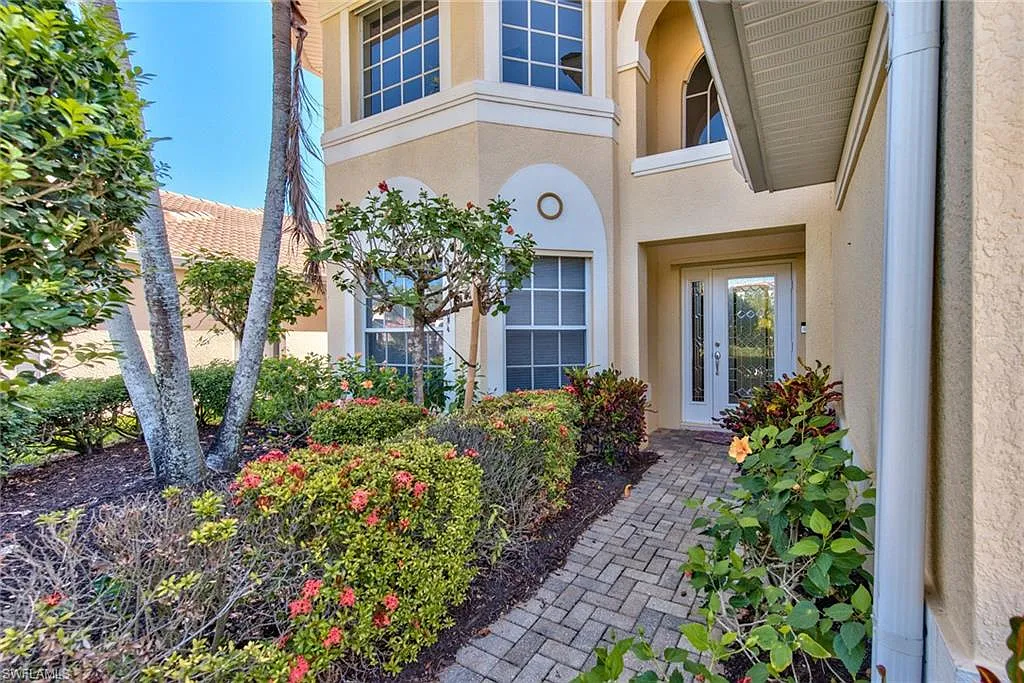 4 bed, 3.5 bath, 2696 sqft, $8,000 — Photo 3