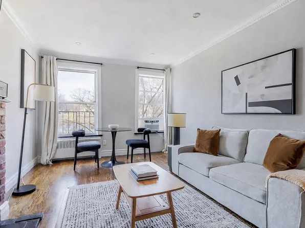 930 2nd Avenue image 1 of 2