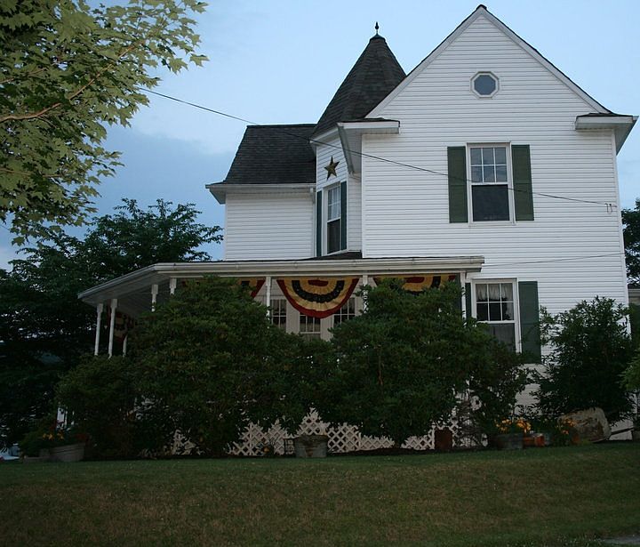 Kanawha Street View