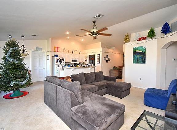 5th image of 428 NW 1st Pl
