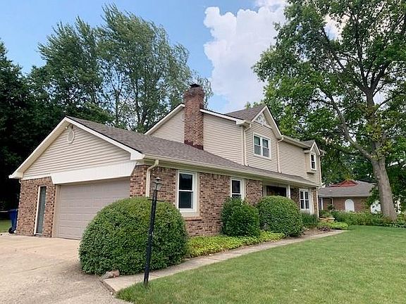 2nd image of 407 Hickory Dr