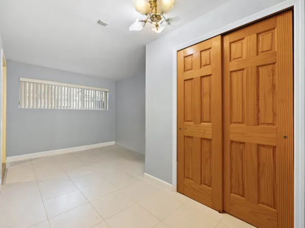 183-26 Booth Memorial Avenue image 27 of 31