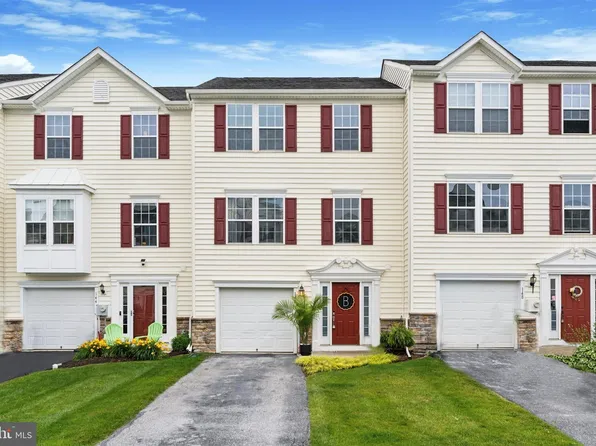146 Larose Dr #146, Coatesville, PA 19320