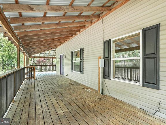 5th image of 2830 Schell Ln