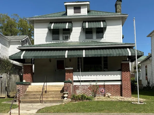 912 Rose Ave, Clifton Forge, VA 24422