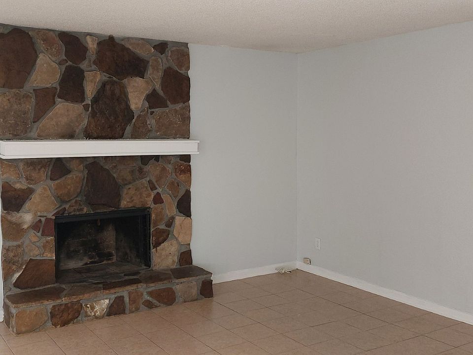 1st image of 5677A Heron Ct