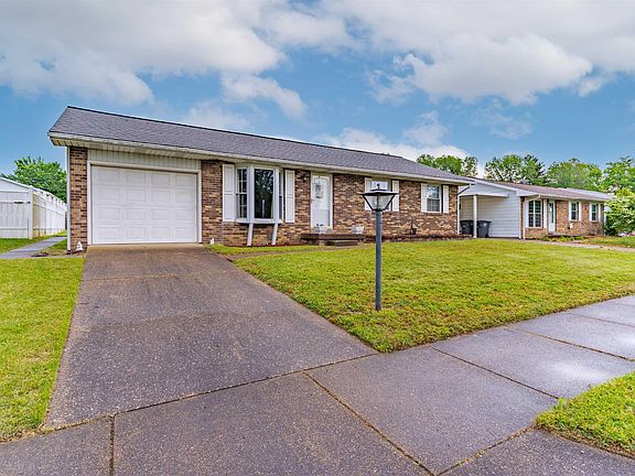 2nd image of 1113 Lohoff Ave
