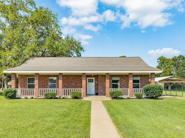 231 Gaines St, Brazoria, TX 77422