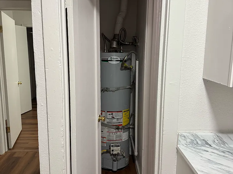 545 N California St #10 — Photo 10
