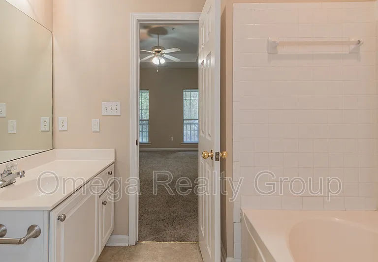 570 Treymoor Lake Cir — Photo 26