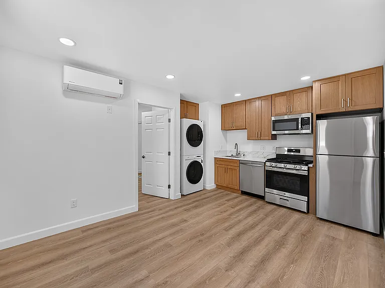 12250 Carver Ln — Photo 17