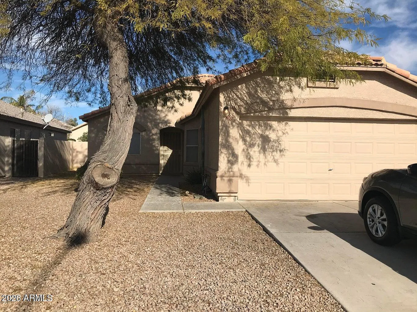 3 bed, 2.0 bath, 1102 sqft, $2,000 — Photo 1