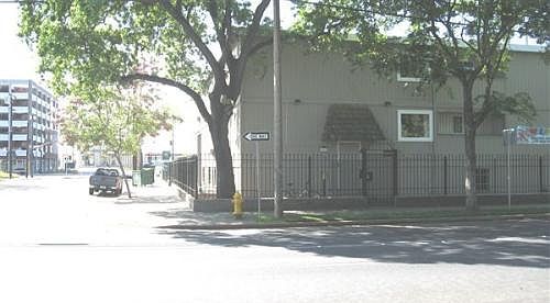 2nd image of 404 W Oak St APT 10