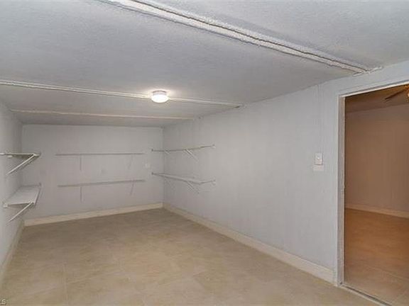 5th image of 611 Grant Ave