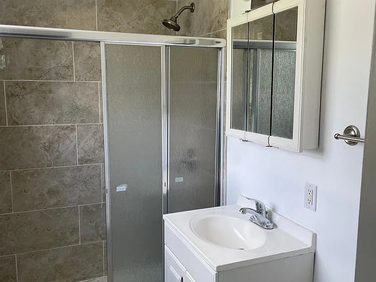 27 Clooney Dr — Photo 6