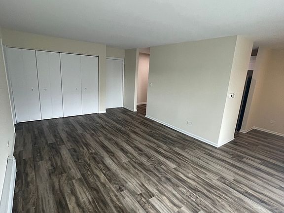 2nd image of 1810 Hemlock Pl APT 201