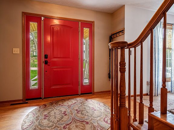 3rd image of 117 Colebrook Pl