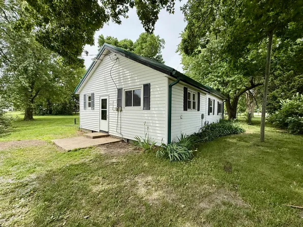 3703 E Main St, Star City, IN 46985