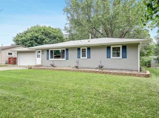 2050 Jade Ln, Eagan, MN 55122