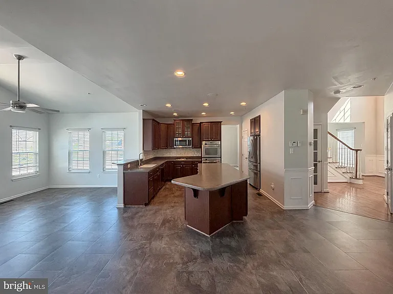 3429 Linden Grove Dr — Photo 25