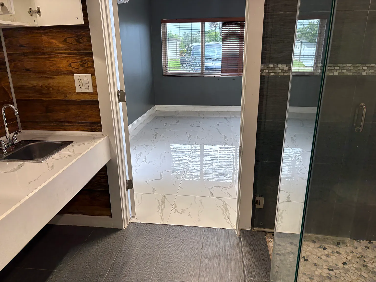 Studio, 250 sqft, $1,400 — Photo 3